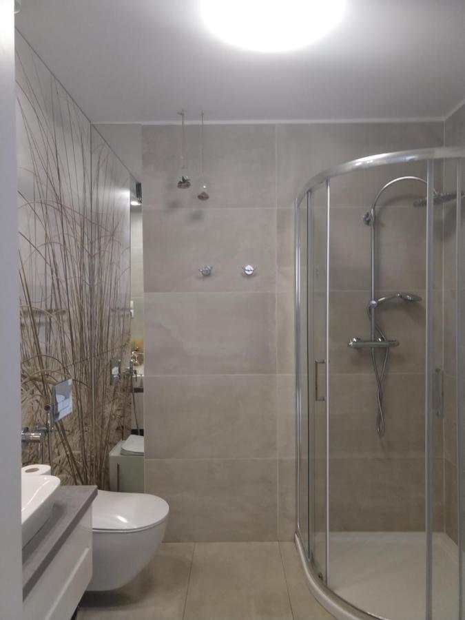 Apartament Fala-Miodowy Dom Kołobrzeg Buitenkant foto