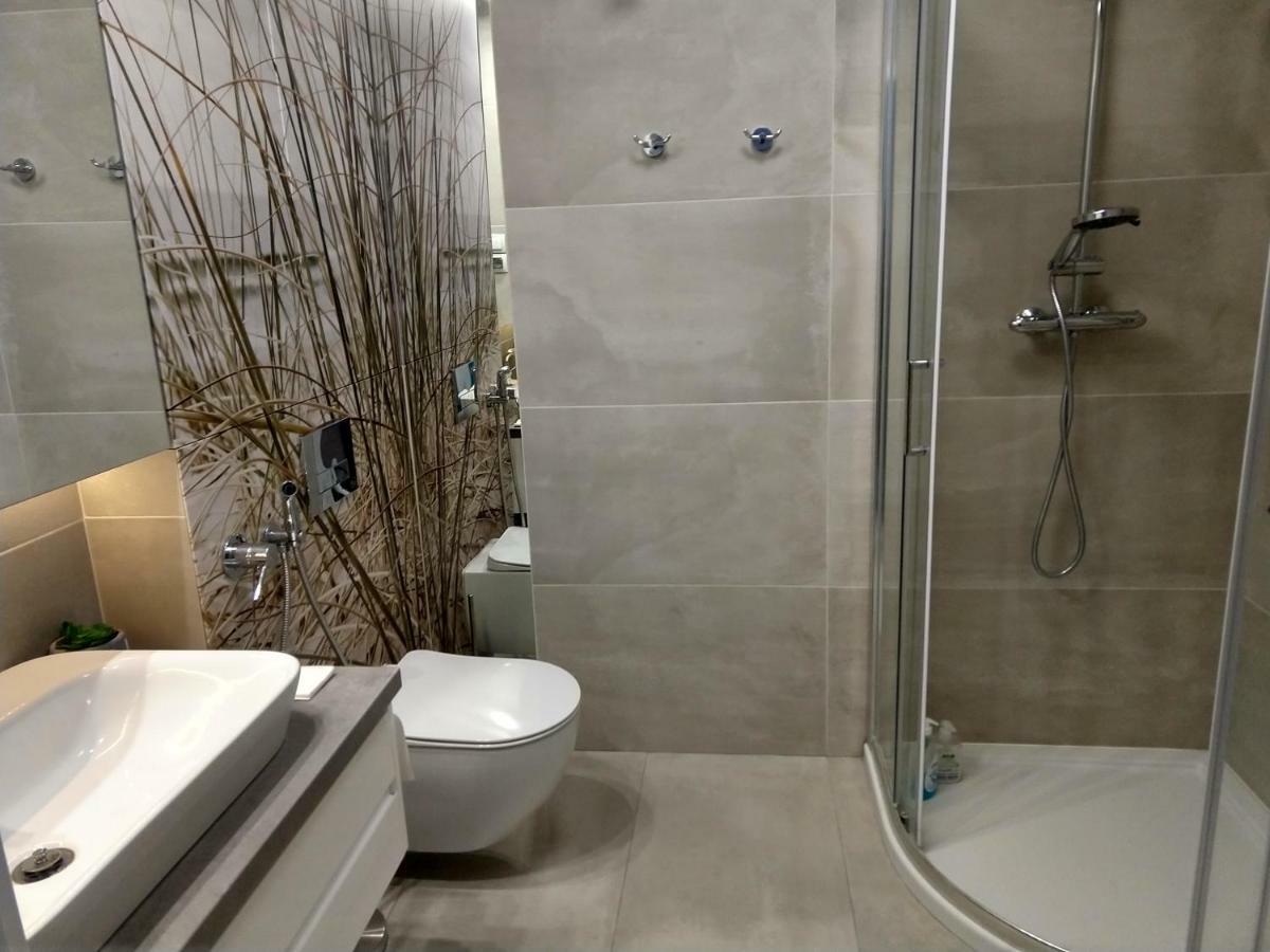 Apartament Fala-Miodowy Dom Kołobrzeg Buitenkant foto